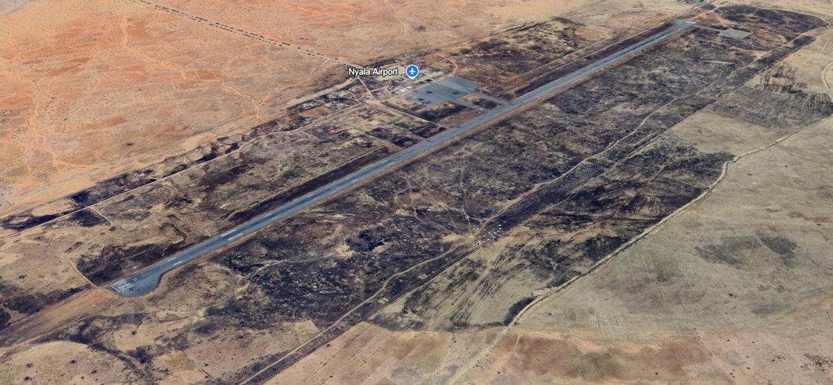 Az RSF milícia által használt szudáni Nyala repülőtér (Google Earth)