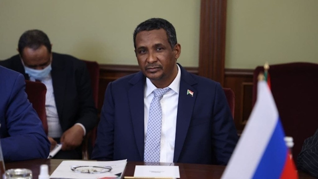 A Hemedtiként is ismert Mohamed Hamdan Dagalo tábornok, a szudáni RSF milícia vezetője egy 2022-es oroszországi konferencián (Fotó: Government.ru/Wikipedia)