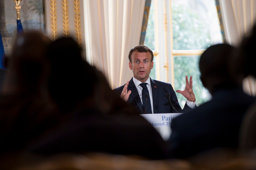 23 milliárd eurós afrikai beruházást lebegtetett be Kenyában a francia elnök