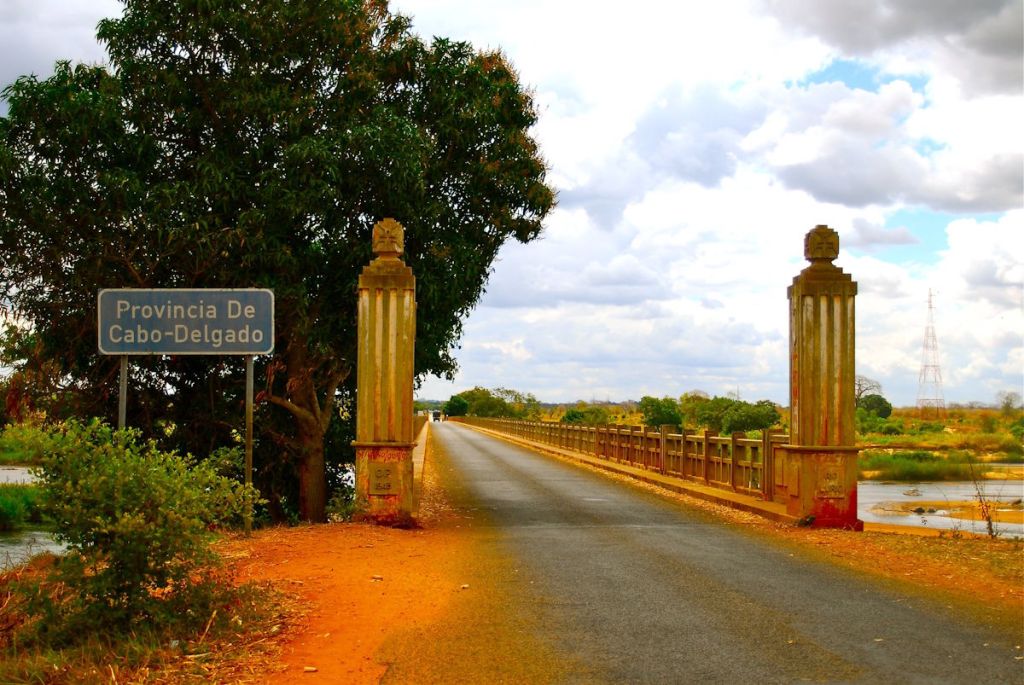 Hibrid hadviselésre rendezkedett be Mozambikban az Iszlám&nbsp;Állam